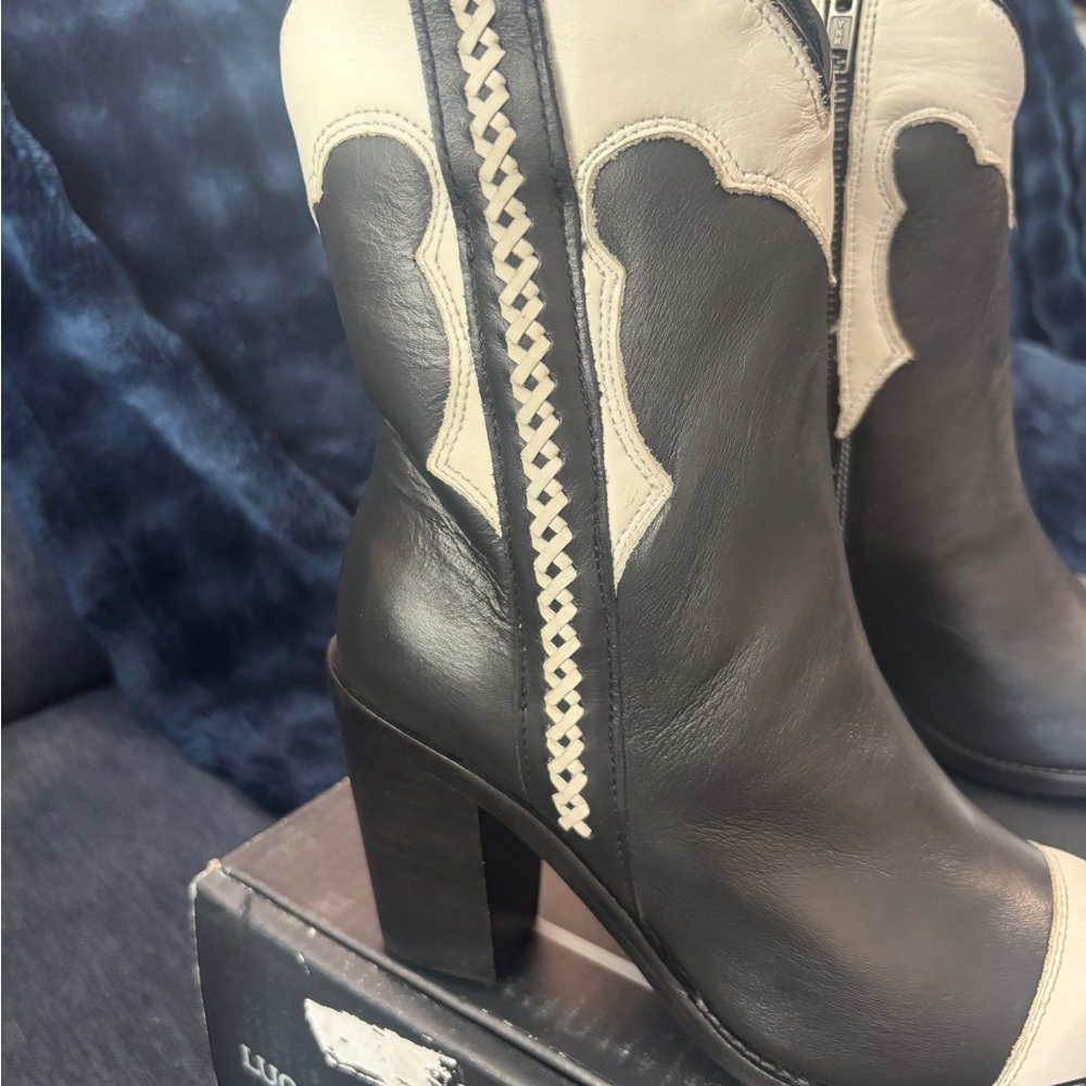 Lucchese Michelle Black and White Zip Collar Booties - Picture 9 of 16
